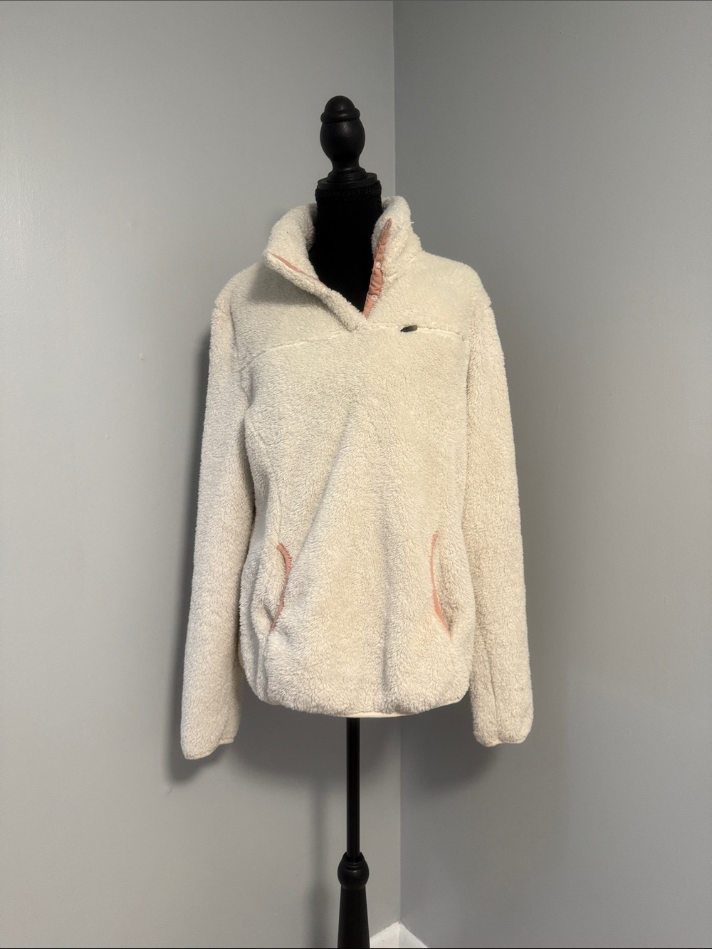 Eddie Bauer Cream Sherpa Pullover with Pink Trim